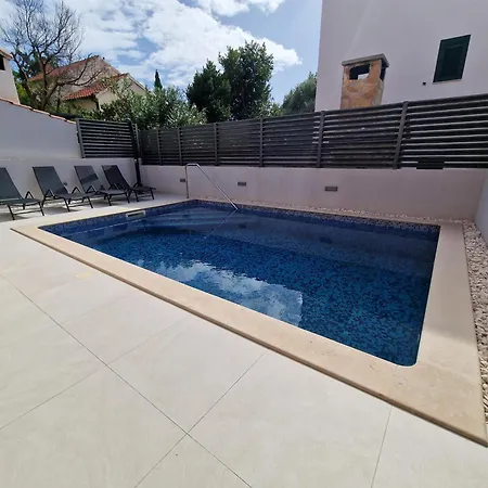 וילה Tango I טרוגיר