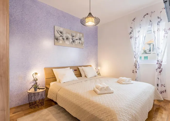 Tango I Villa Trogir