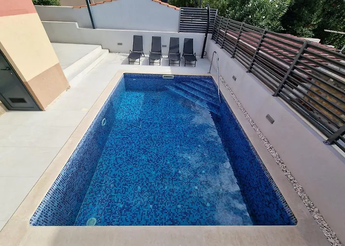 Tango I Villa Trogir