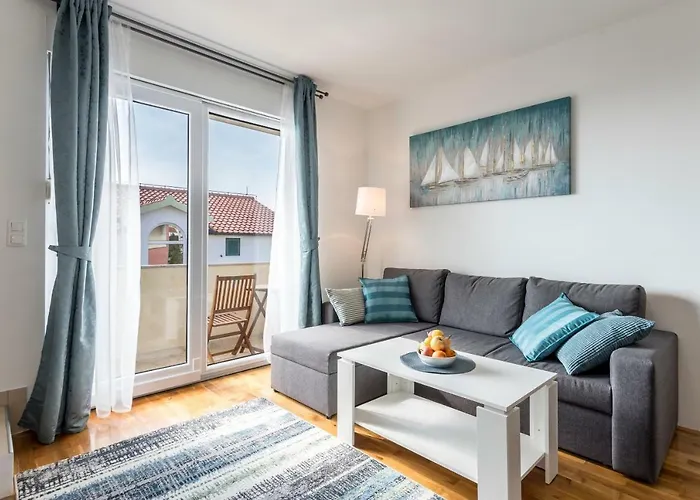 Tango I Villa Trogir