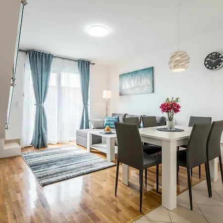 Villa Tango I *