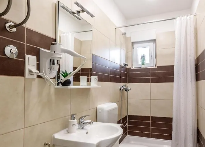 Tango I Трогир