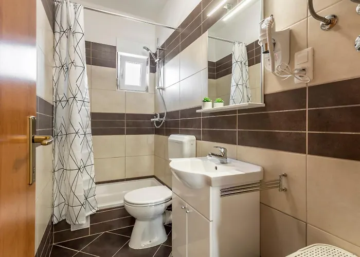 Tango I Трогир